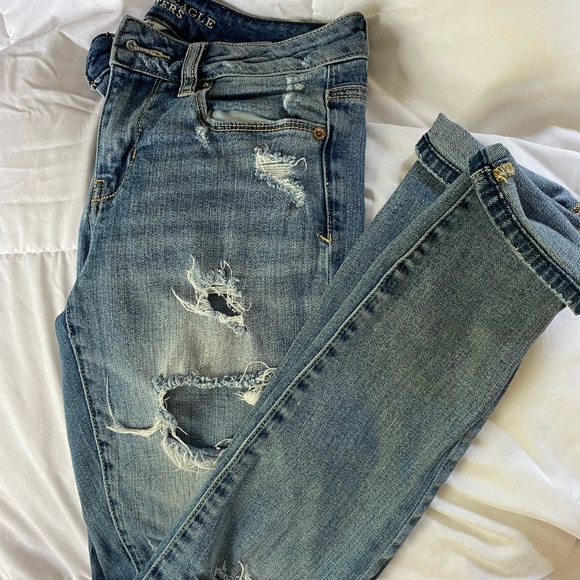American Eagle distressed jeans size 4 regular - Picture 2 of 5
